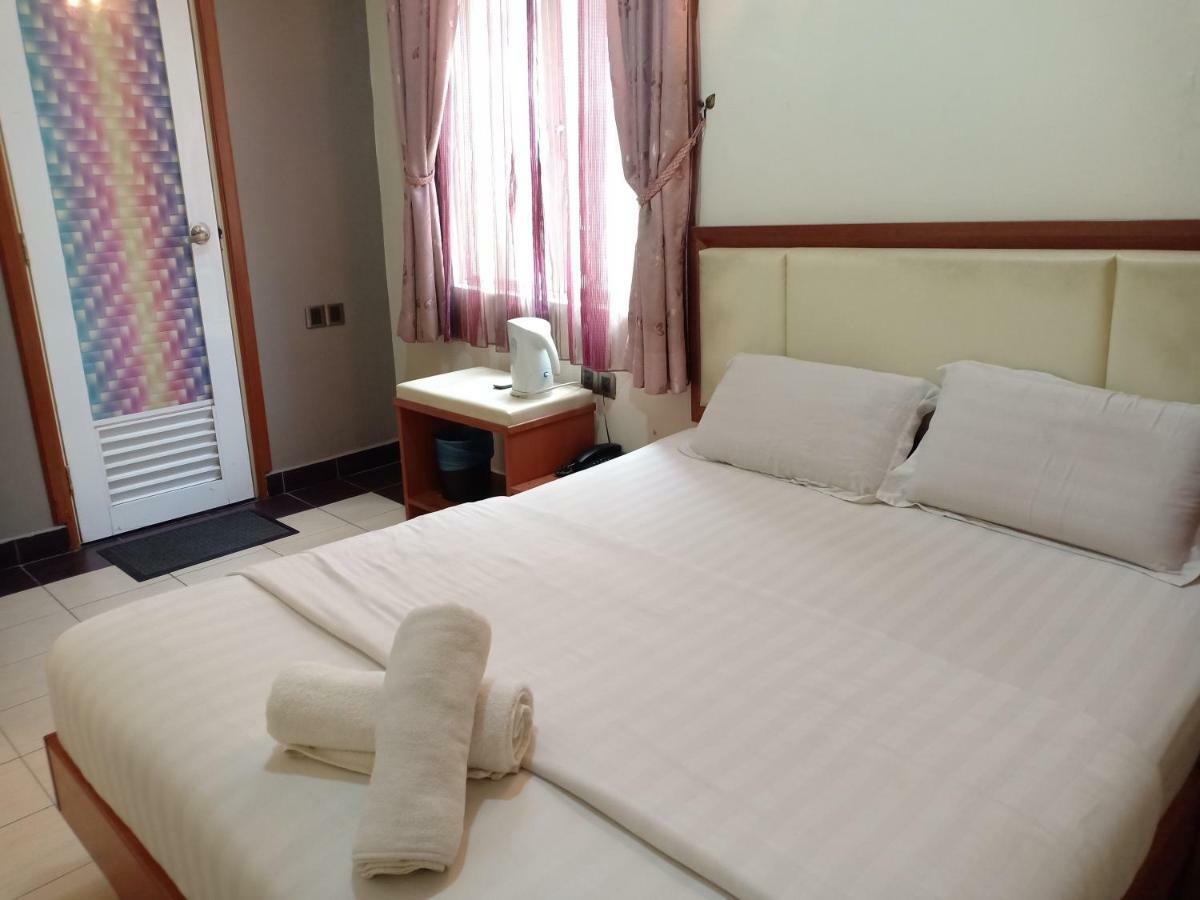 Tc Inn Business Hotel @ Seri Kembangan Exterior foto
